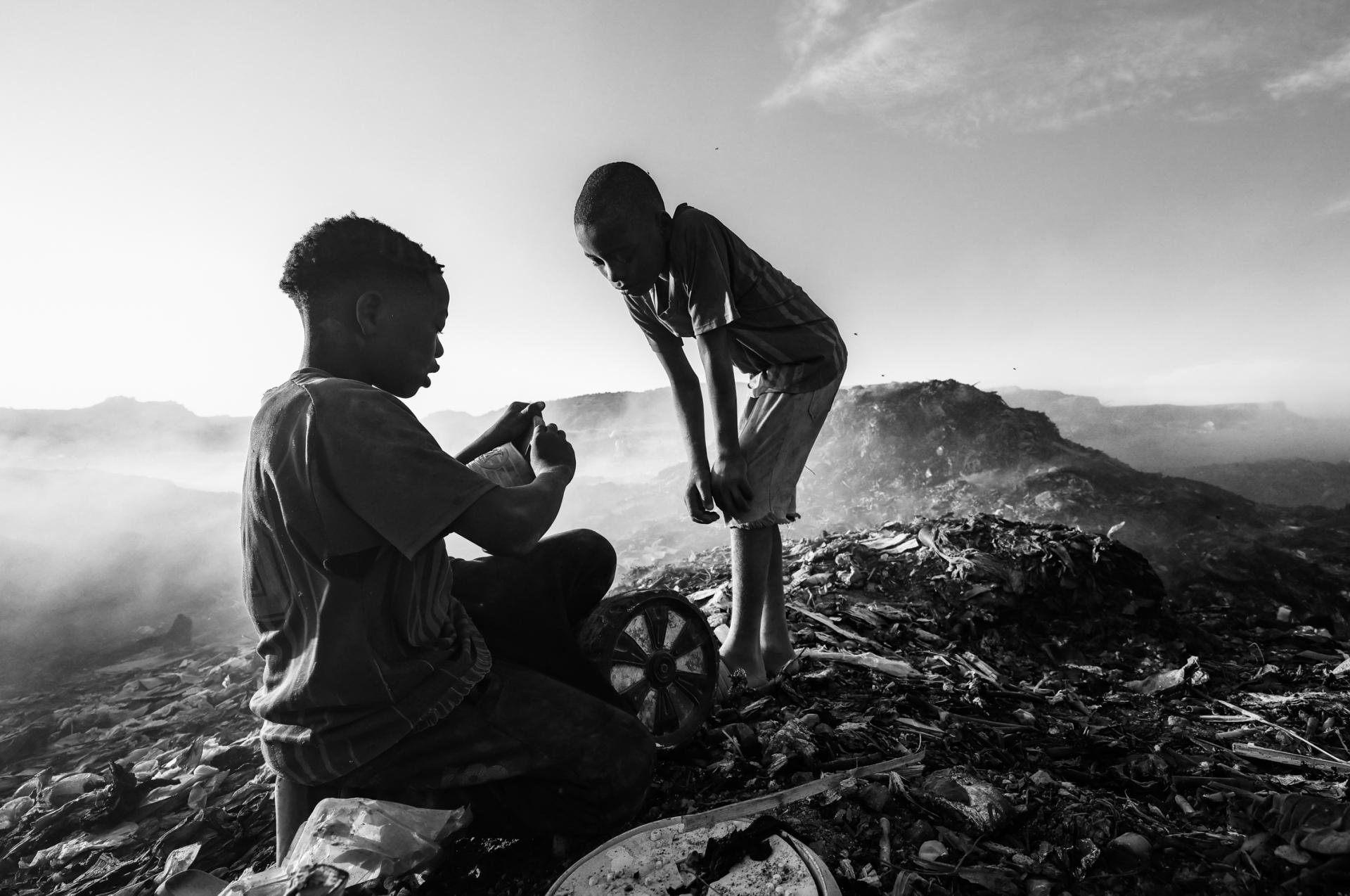 London Photography Awards Winner - Glimmers in the Gray