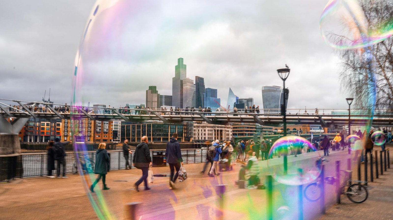 London Photography Awards Winner - The City's Quiet Passing