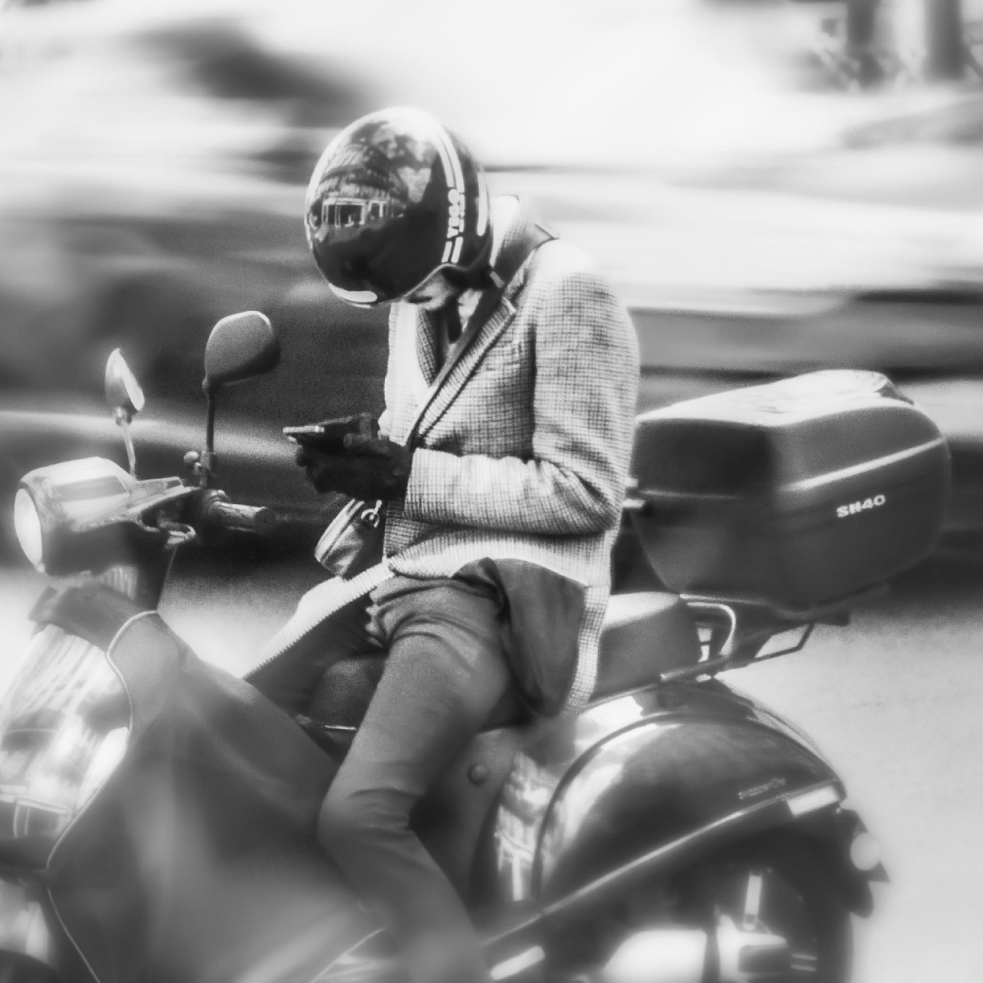 London Photography Awards Winner - Paris in Late Summer